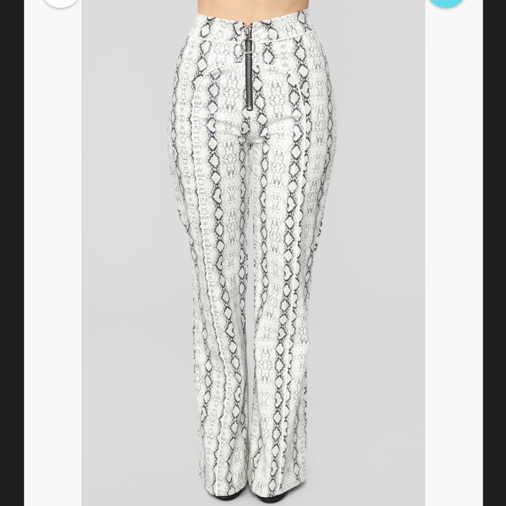 SNAKES PANT FITS SIZE M